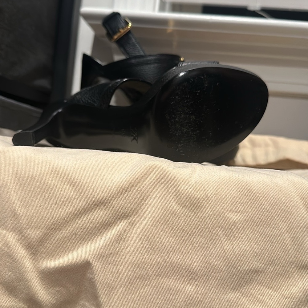 Louis Vuitton Horizon Heels - Like New 36/5.5